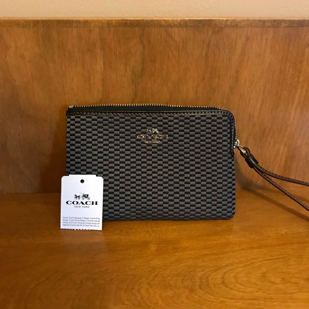 Coach wristlet wallet